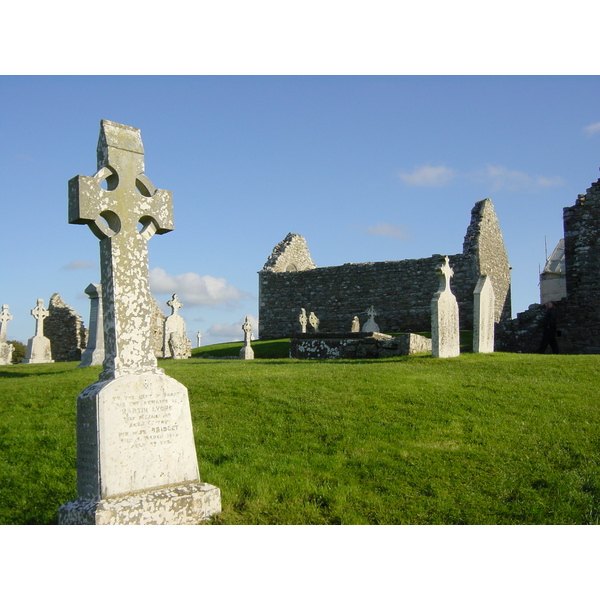 Picture Ireland Clonmacnoise 2003-09 13 - Center Clonmacnoise