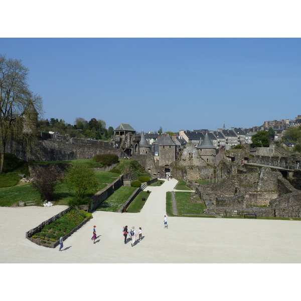 Picture France Fougeres 2010-04 130 - Tours Fougeres