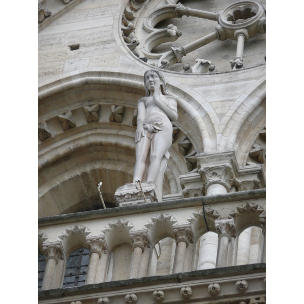 Picture France Paris Notre Dame 2007-05 12 - Around Notre Dame