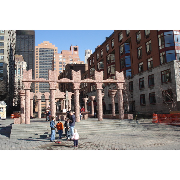 Picture United States New York Battery Park 2006-03 41 - Journey Battery Park