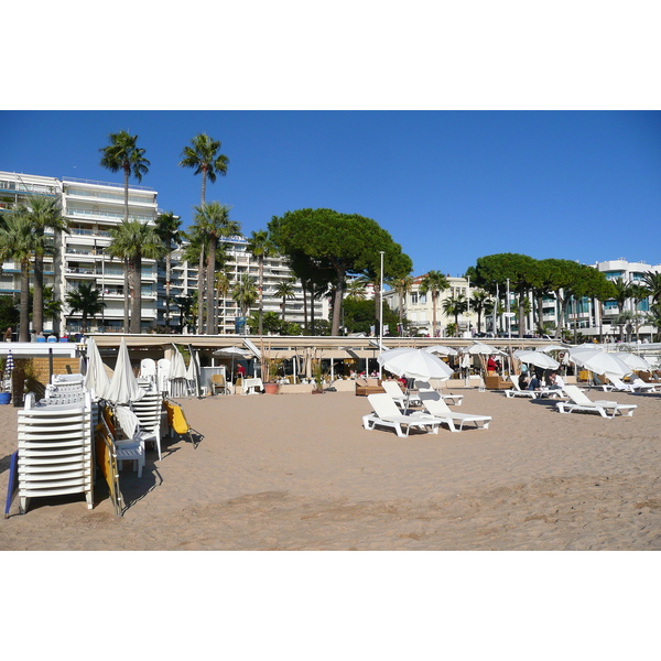 Picture France Cannes Croisette 2007-10 47 - Tour Croisette