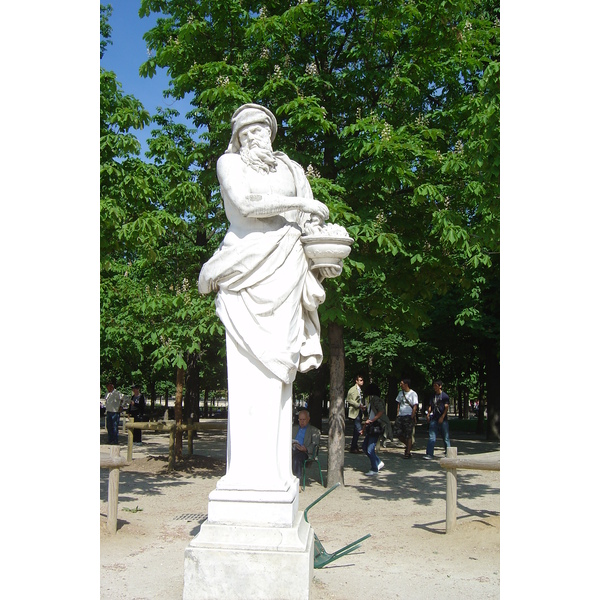 Picture France Paris Garden of Tuileries 2007-05 350 - History Garden of Tuileries