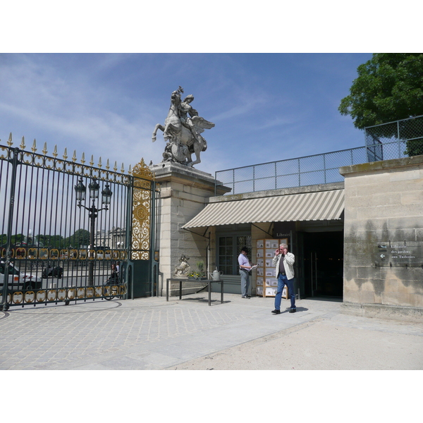 Picture France Paris Garden of Tuileries 2007-05 27 - Around Garden of Tuileries