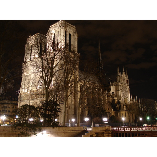 Picture France Paris Notre Dame 2006-03 4 - Around Notre Dame