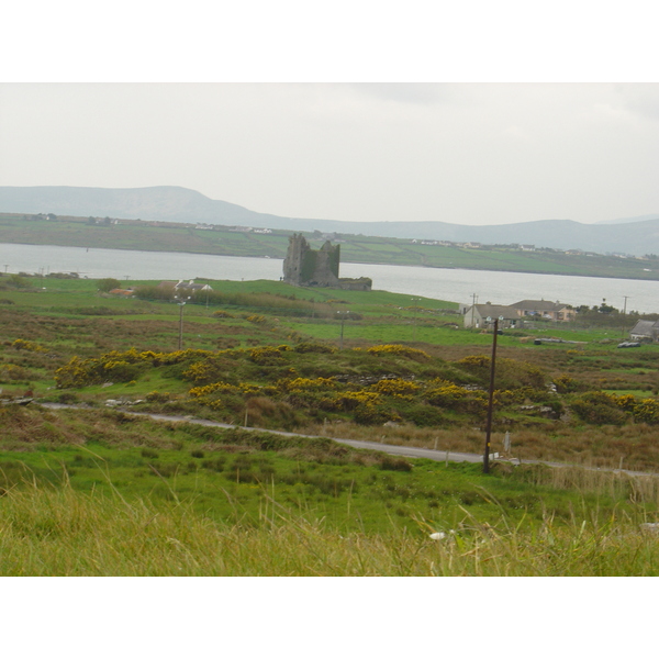 Picture Ireland Kerry Caherdaniel fort 2004-05 11 - Tour Caherdaniel fort