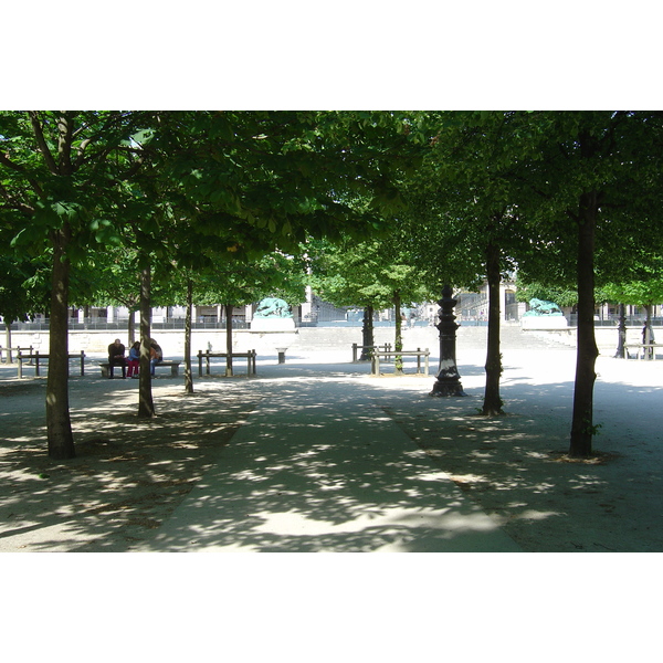 Picture France Paris Garden of Tuileries 2007-05 43 - Journey Garden of Tuileries