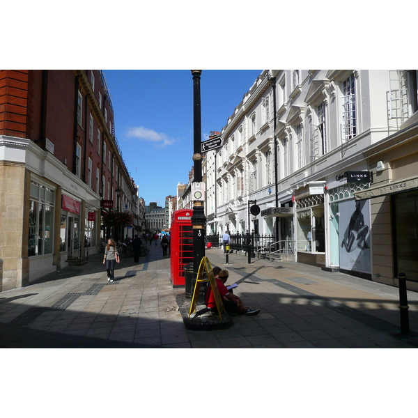 Picture United Kingdom London South Molton Street 2007-09 16 - Discovery South Molton Street