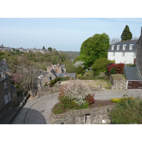 Picture France Dinan Dinan city walls 2010-04 43 - Tours Dinan city walls