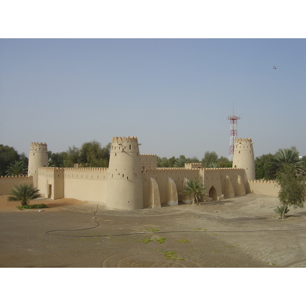 Picture United Arab Emirates Al Ain Jahli Fort 2005-03 21 - Tour Jahli Fort