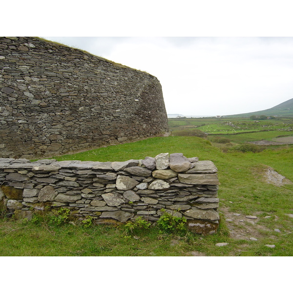 Picture Ireland Kerry Caherdaniel fort 2004-05 8 - Center Caherdaniel fort