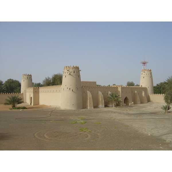 Picture United Arab Emirates Al Ain Jahli Fort 2005-03 24 - Tour Jahli Fort