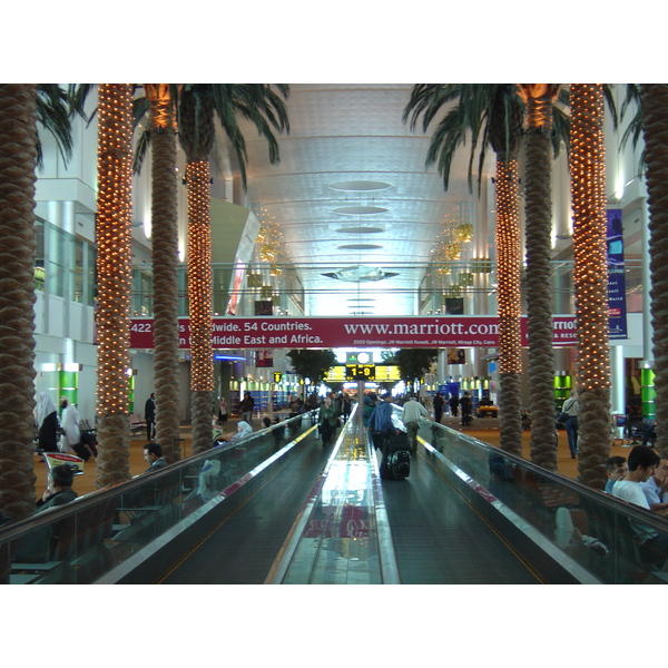 Picture United Arab Emirates Dubai Airport 2005-03 6 - Tour Airport