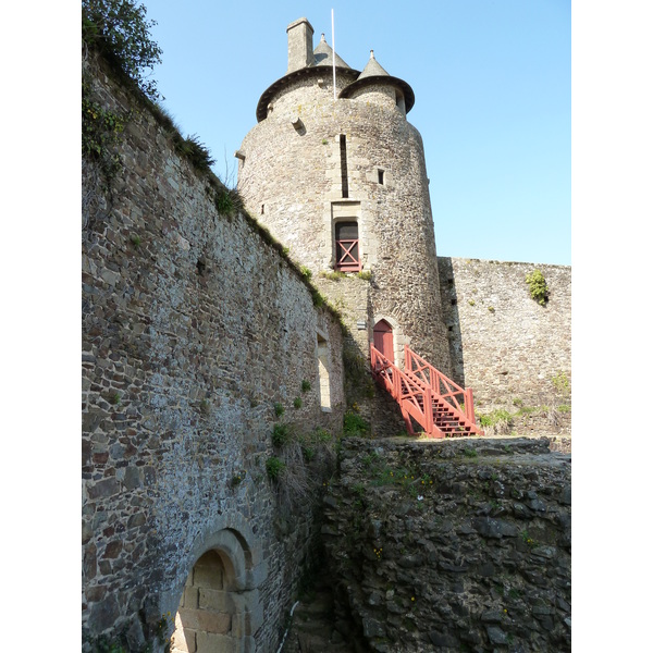 Picture France Fougeres 2010-04 15 - History Fougeres