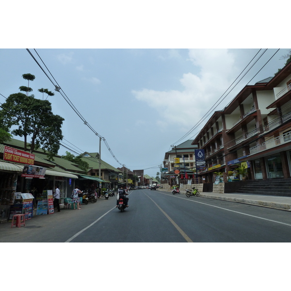 Picture Thailand Ko Chang Island road 2011-02 17 - History Island road