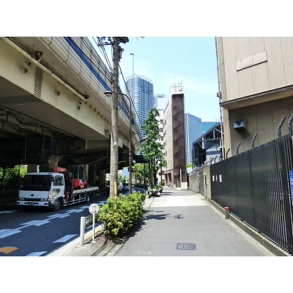 Picture Japan Tokyo Shiodome 2010-06 27 - Tours Shiodome