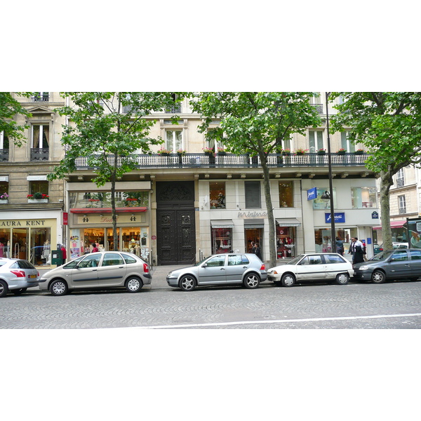 Picture France Paris 8th Arrondissement Rue Tronchet 2007-05 18 - Journey Rue Tronchet