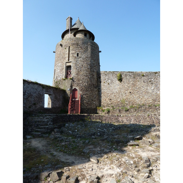 Picture France Fougeres 2010-04 197 - Tours Fougeres