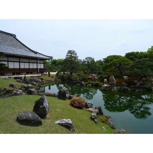 Picture Japan Kyoto Nijo Castle Ninomaru Garden 2010-06 16 - Center Ninomaru Garden