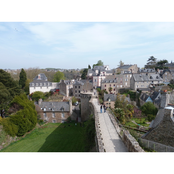 Picture France Dinan Dinan city walls 2010-04 0 - Tour Dinan city walls