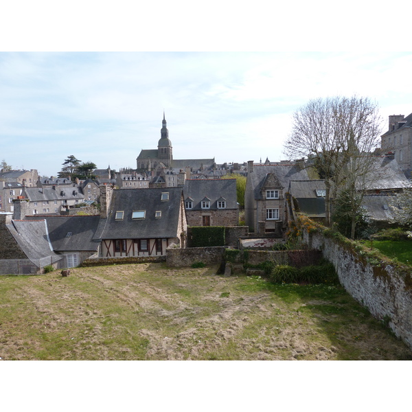 Picture France Dinan Dinan city walls 2010-04 14 - Journey Dinan city walls