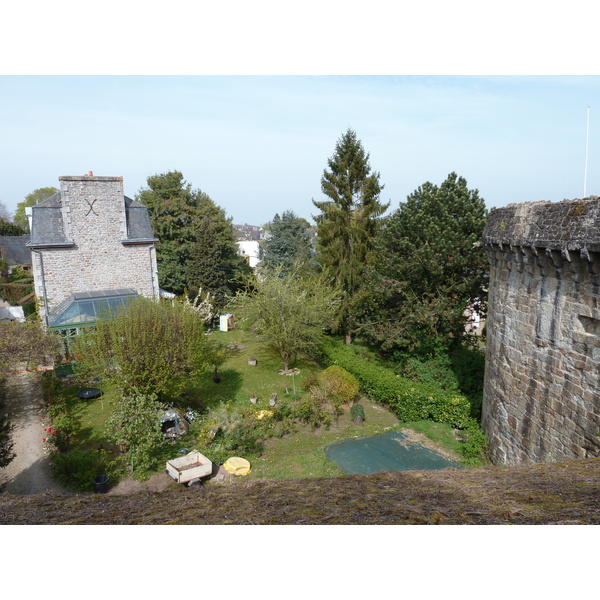 Picture France Dinan Dinan city walls 2010-04 11 - Around Dinan city walls