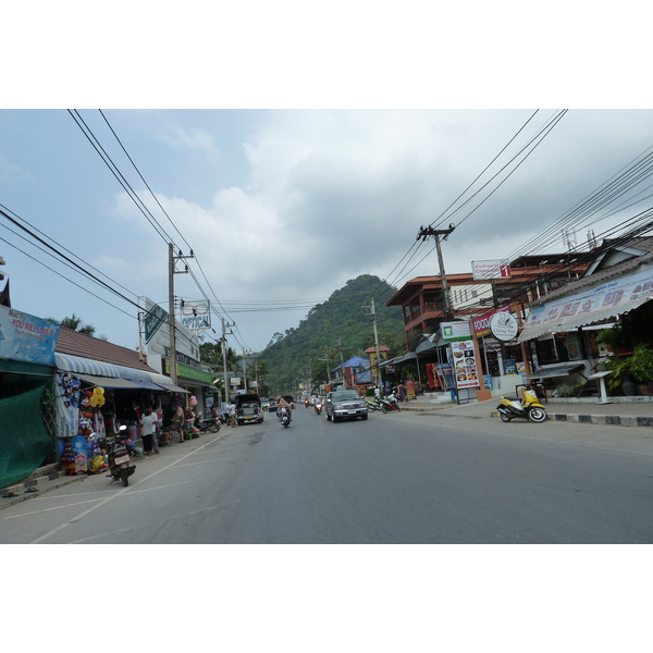 Picture Thailand Ko Chang Island road 2011-02 1 - Center Island road