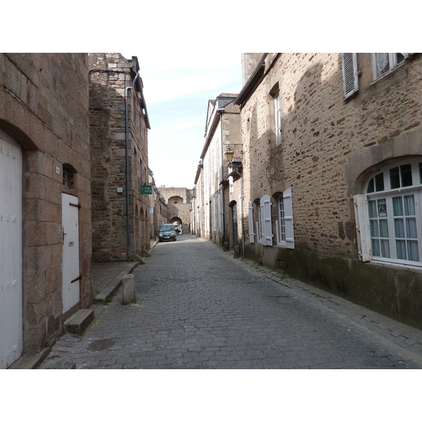 Picture France Dinan Dinan city walls 2010-04 20 - Around Dinan city walls