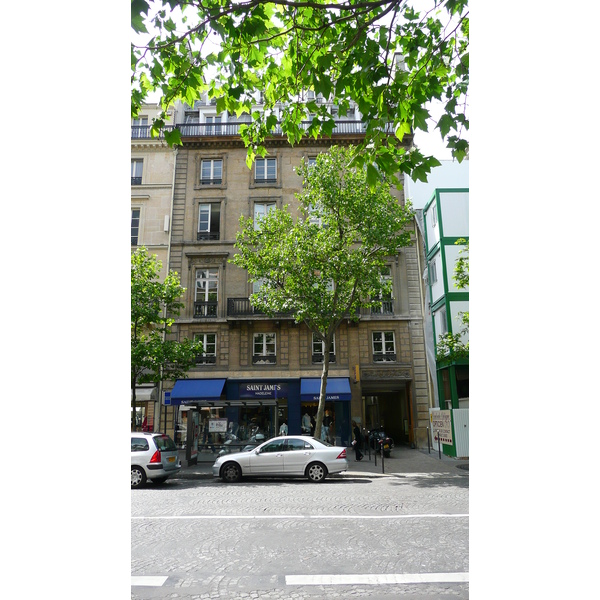 Picture France Paris 8th Arrondissement Rue Tronchet 2007-05 21 - History Rue Tronchet