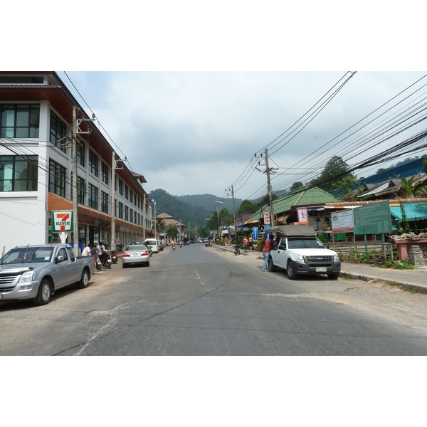 Picture Thailand Ko Chang Island road 2011-02 18 - History Island road