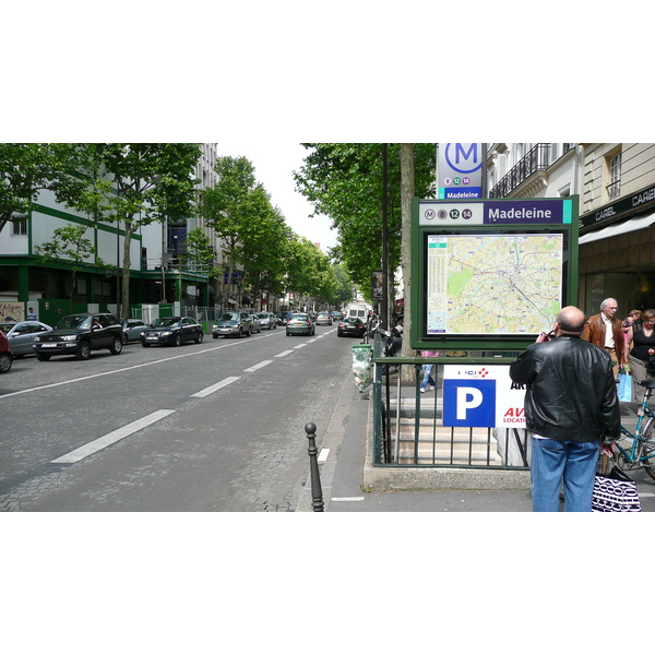 Picture France Paris 8th Arrondissement Rue Tronchet 2007-05 12 - Discovery Rue Tronchet