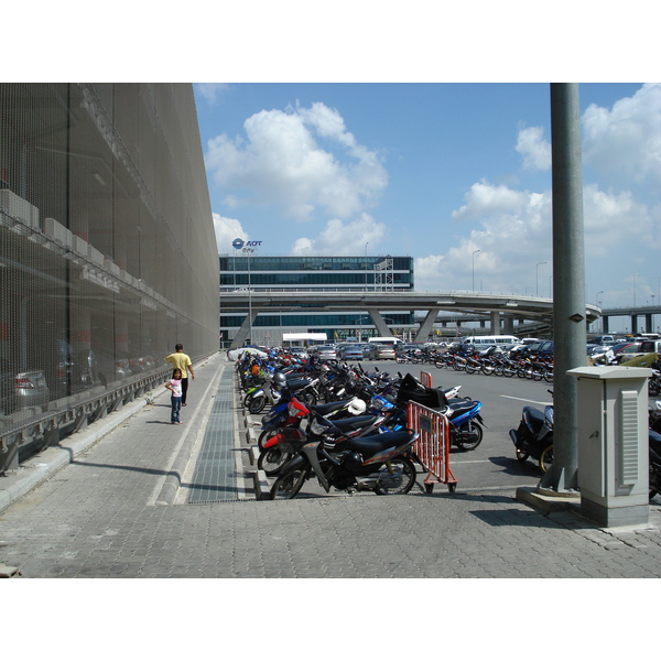 Picture Thailand Bangkok Suvarnabhumi Airport 2007-02 82 - Tour Suvarnabhumi Airport