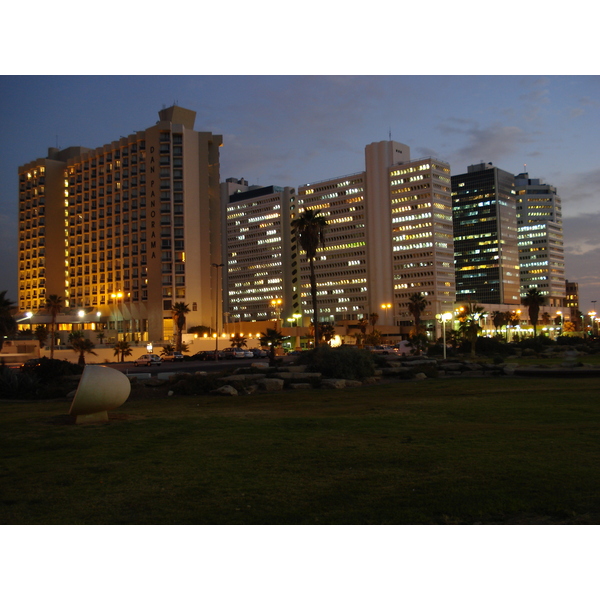 Picture Israel Tel Aviv Tel Aviv Sea Shore 2006-12 30 - Discovery Tel Aviv Sea Shore