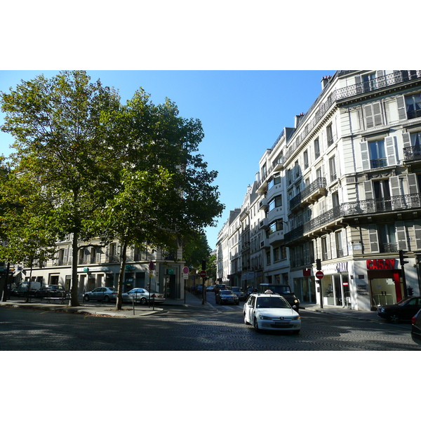 Picture France Paris Avenue de Friedland 2007-09 29 - Center Avenue de Friedland