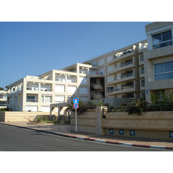 Picture Israel Herzliya 2006-12 6 - Tour Herzliya