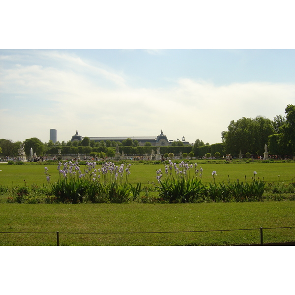 Picture France Paris Garden of Tuileries 2007-05 55 - Around Garden of Tuileries