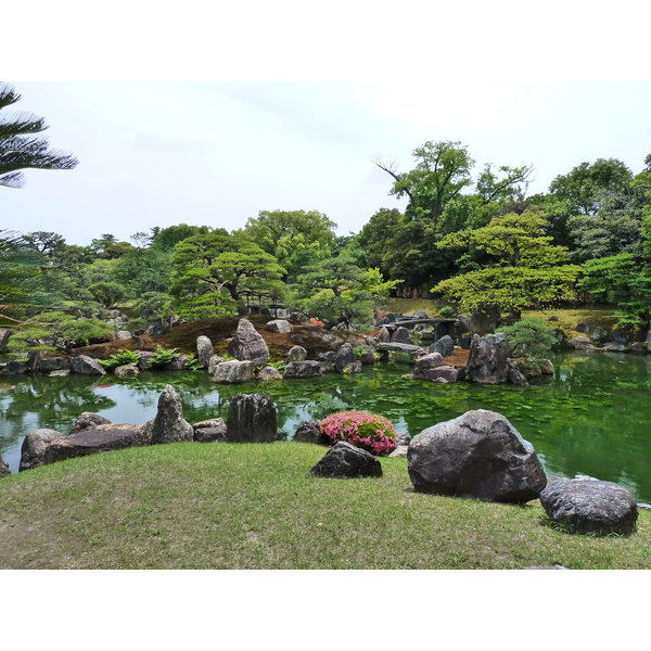 Picture Japan Kyoto Nijo Castle Ninomaru Garden 2010-06 9 - Center Ninomaru Garden