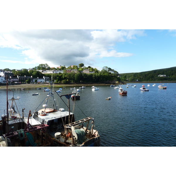 Picture United Kingdom Skye Portree 2011-07 14 - Discovery Portree