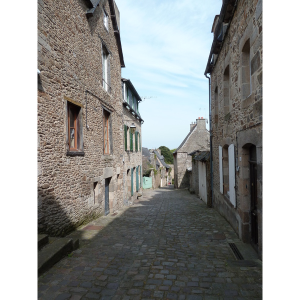 Picture France Dinan Dinan city walls 2010-04 22 - Center Dinan city walls