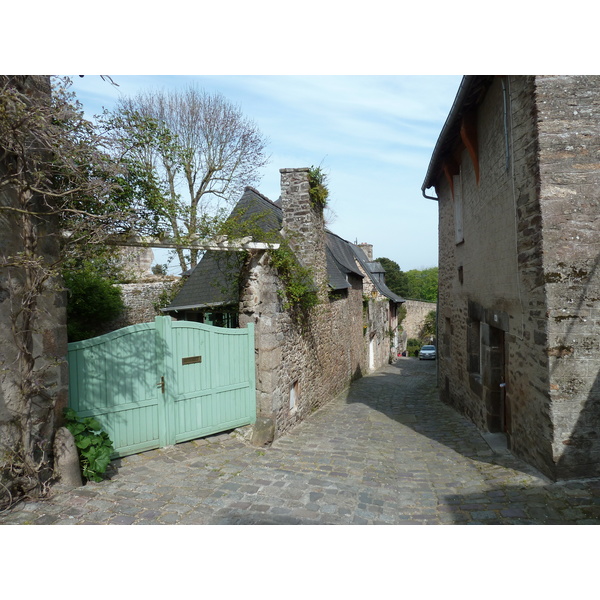 Picture France Dinan Dinan city walls 2010-04 27 - History Dinan city walls