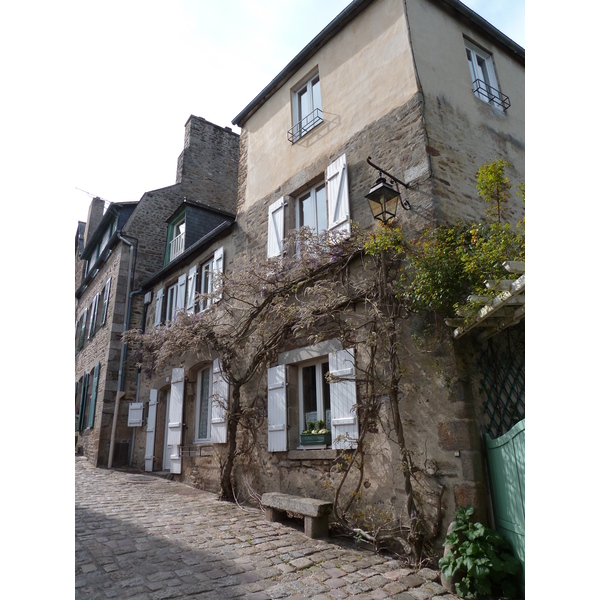 Picture France Dinan Dinan city walls 2010-04 13 - Tour Dinan city walls