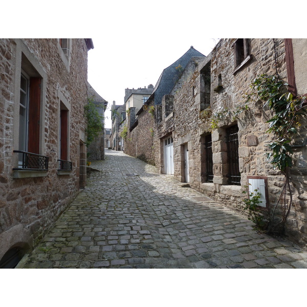 Picture France Dinan Dinan city walls 2010-04 12 - Recreation Dinan city walls