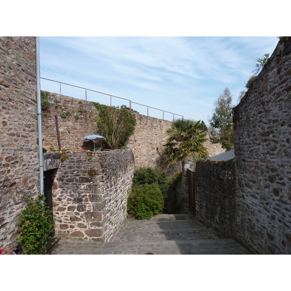 Picture France Dinan Dinan city walls 2010-04 15 - History Dinan city walls