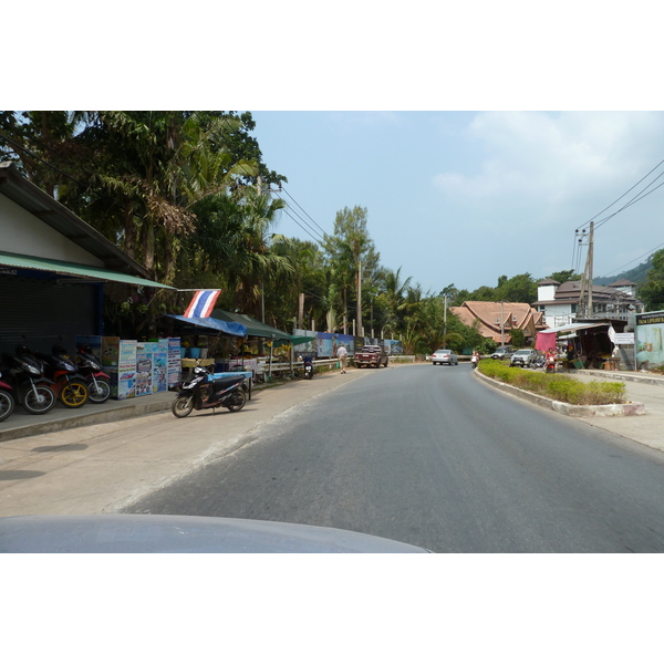 Picture Thailand Ko Chang Island road 2011-02 5 - Tour Island road