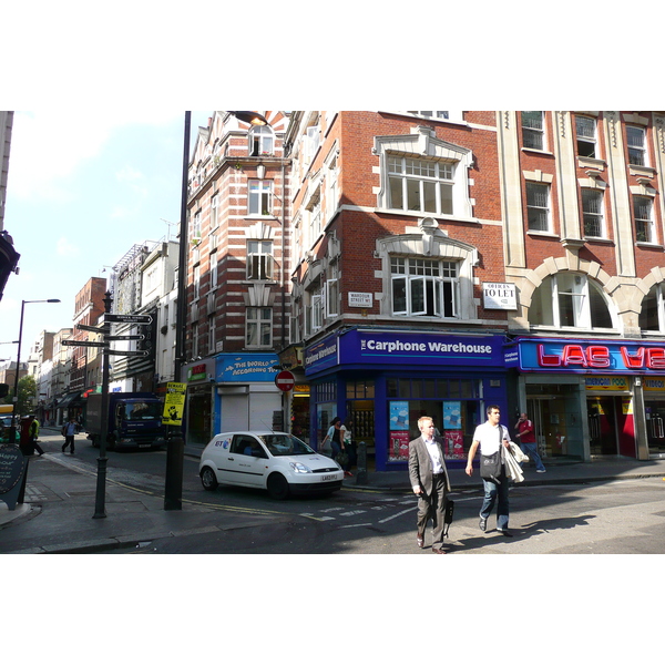 Picture United Kingdom London Wardour Street 2007-09 36 - Discovery Wardour Street