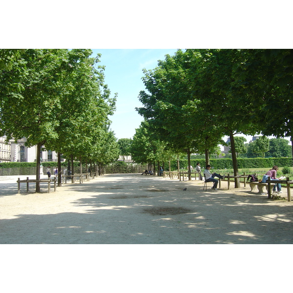 Picture France Paris Garden of Tuileries 2007-05 19 - History Garden of Tuileries