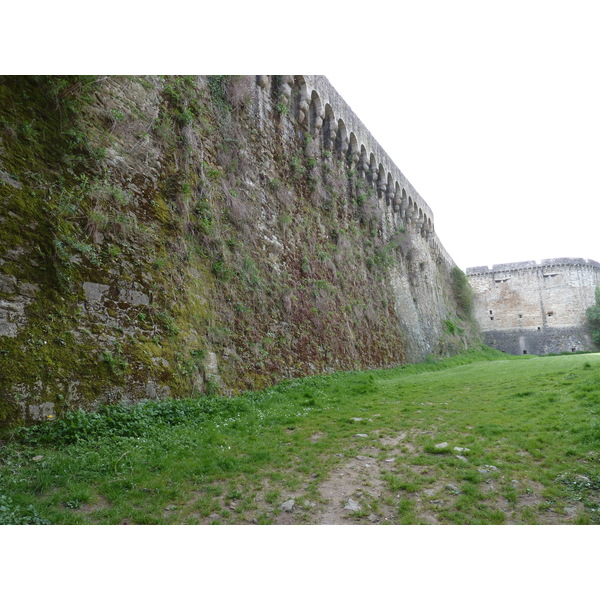 Picture France Dinan Dinan city walls 2010-04 19 - Center Dinan city walls