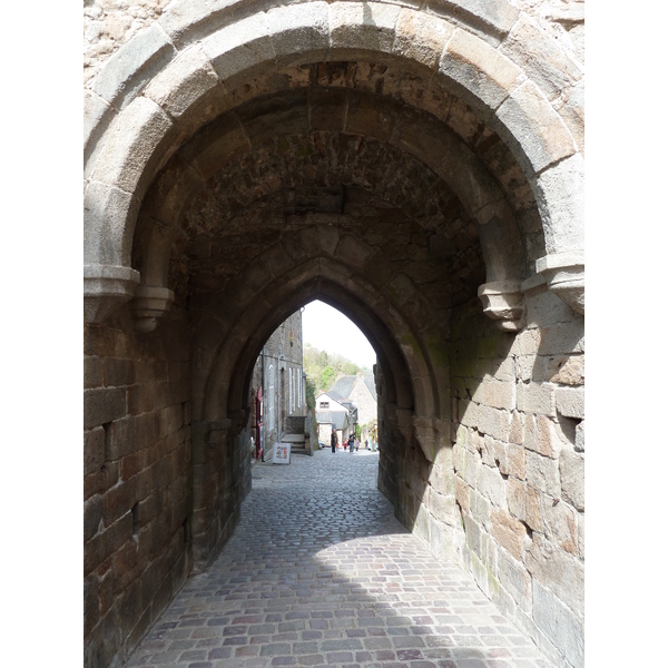 Picture France Dinan Dinan city walls 2010-04 28 - History Dinan city walls