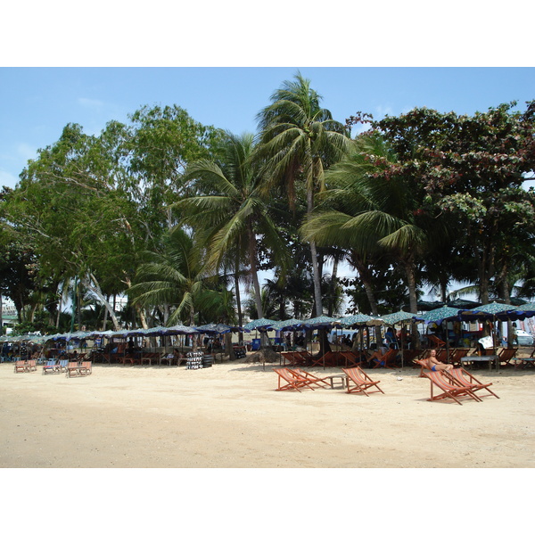 Picture Thailand Pattaya Beach 2007-02 85 - Discovery Pattaya Beach