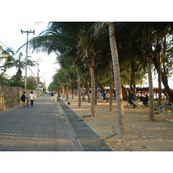 Picture Thailand Pattaya Dongtan beach 2008-01 53 - Around Dongtan beach