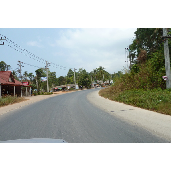 Picture Thailand Ko Chang Island road 2011-02 85 - Tour Island road